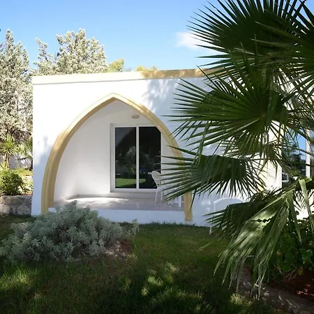 Hotel Ellia Lardos